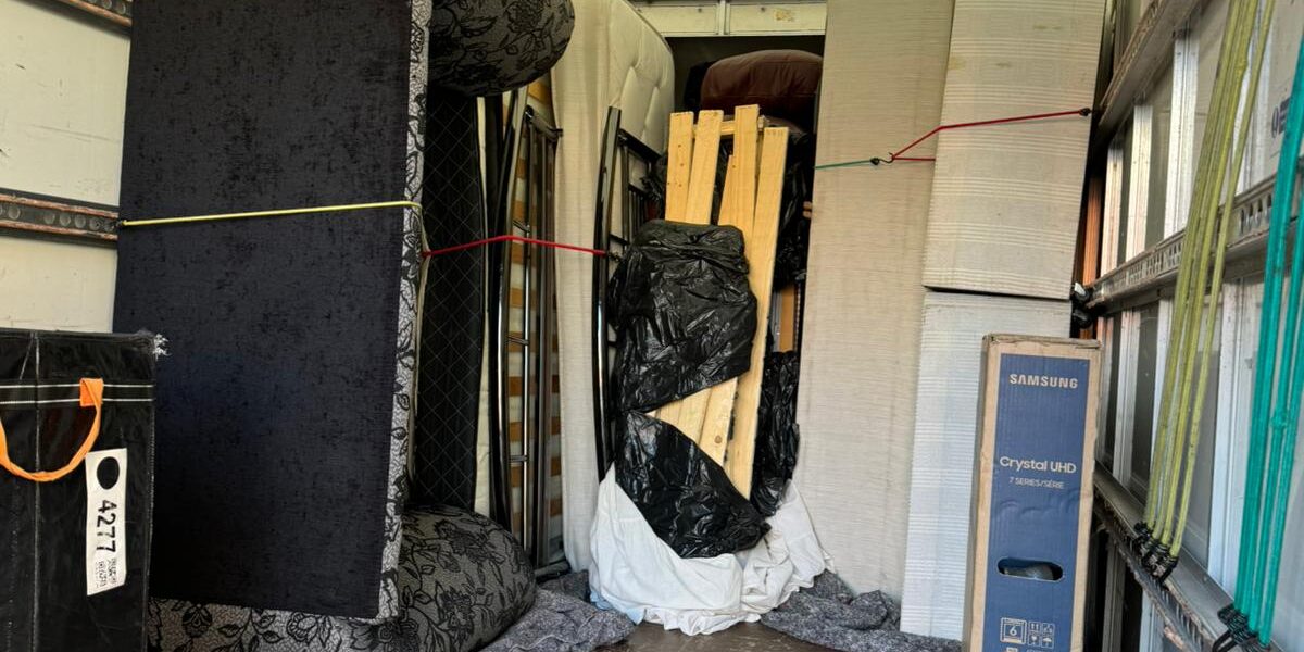 15-Minute Marvel: Newport Removals’ Swift Solution for Young Tenant’s Flat Swap