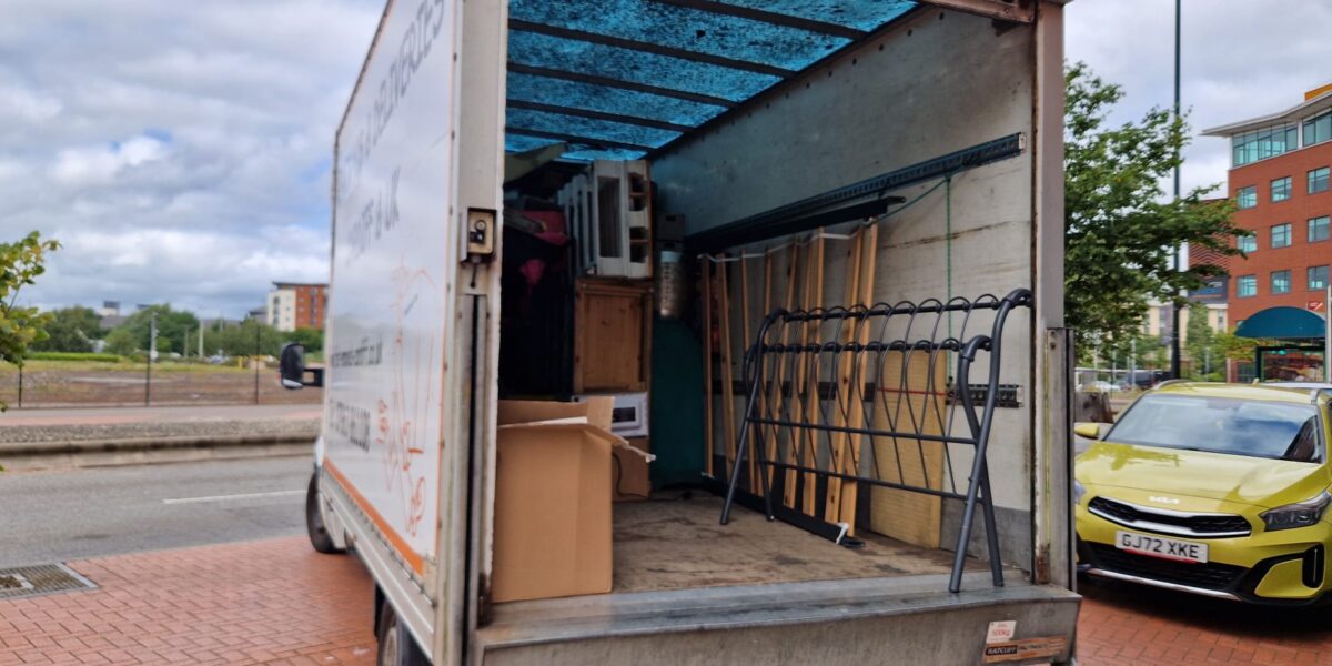 City to Suburbs: Newport Removals’ Seamless Flat Transition from Centre to Malpas