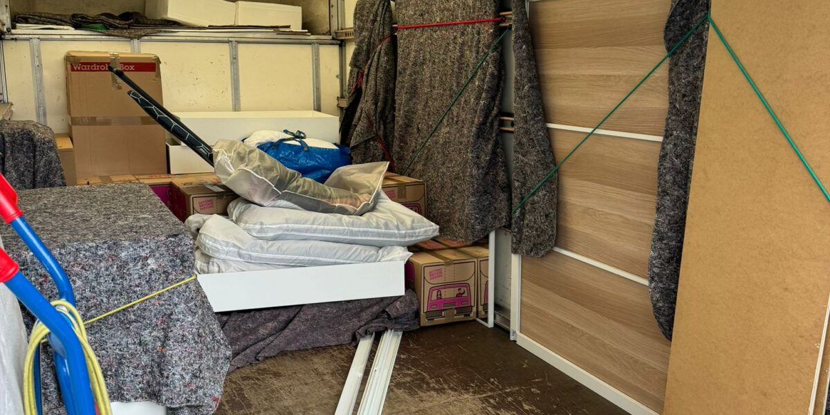 Elevating Expectations: Newport Removals Conquers Challenging Flat-to-Flat Transition