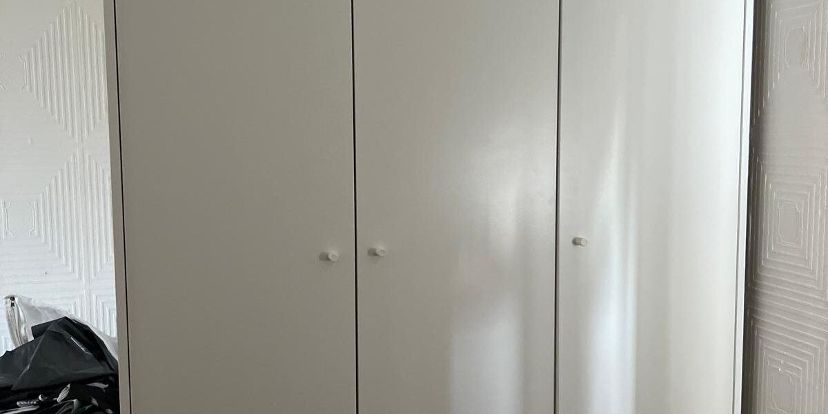 From Newport to Bristol: A Wardrobe’s Journey with Newport Removals’ Expert Touch
